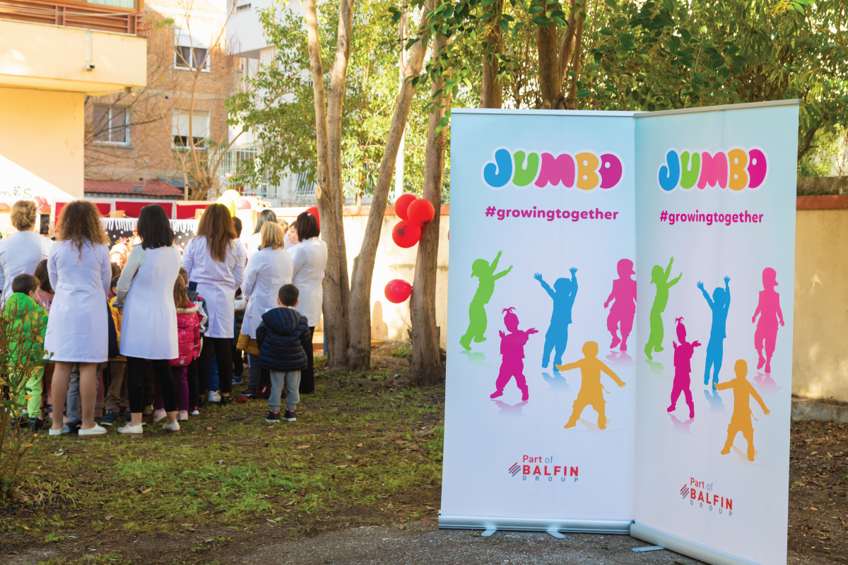 Jumbo-AL-builds-kindergarten-playgrounds-4