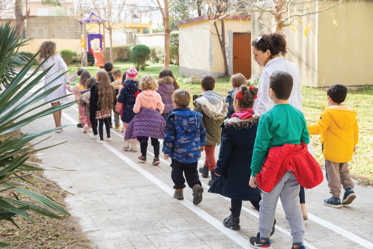 Jumbo-AL-builds-kindergarten-playgrounds-5
