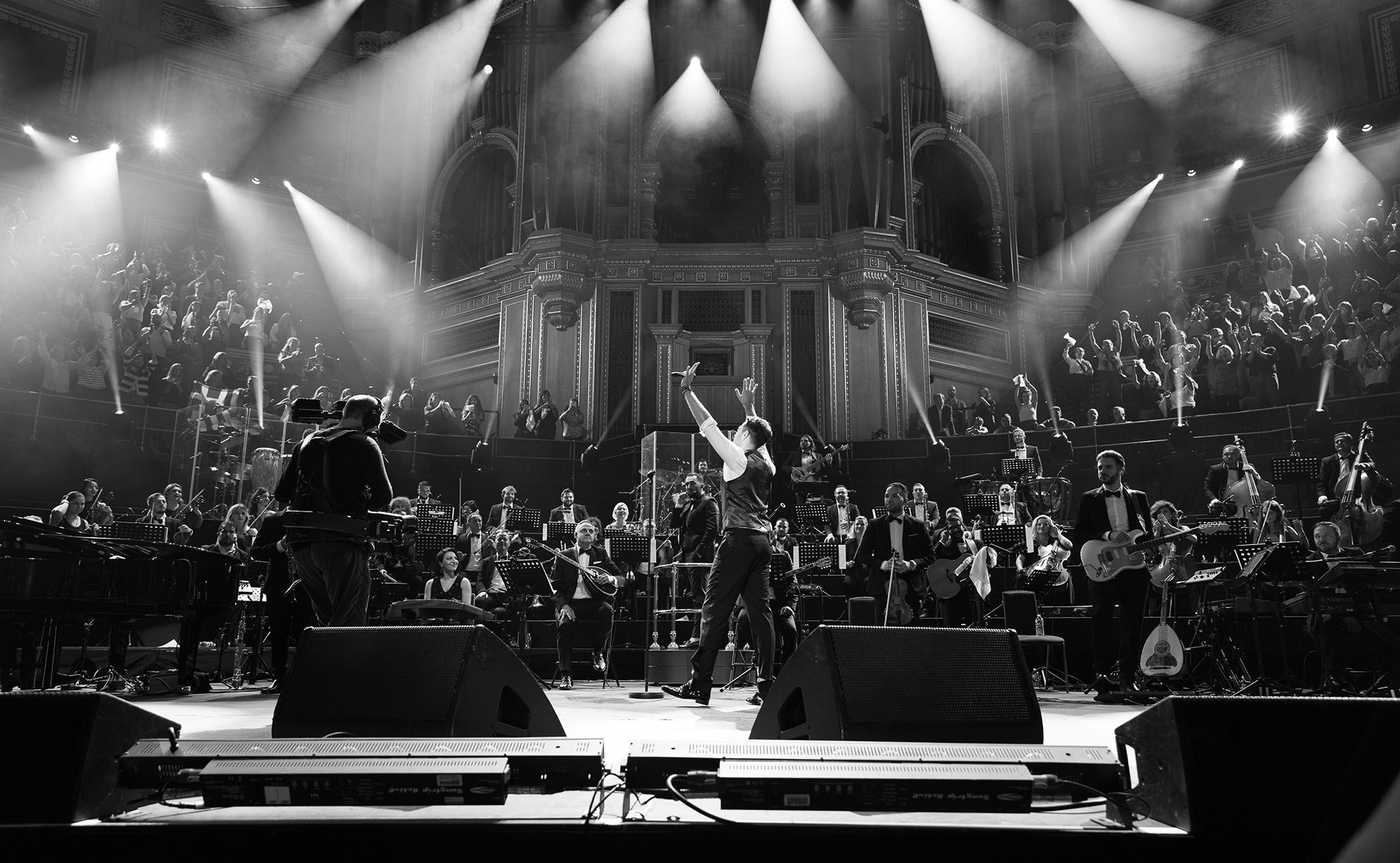 K.Argiros-ne-Royal-Albert-Hall-foto-kryesore